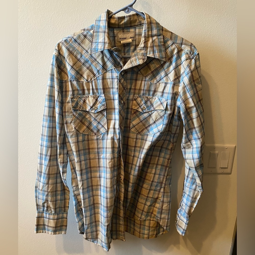 Wrangler - long sleeve - pearl snap - plaid - button down